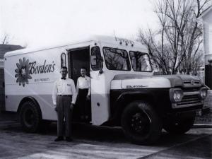 Ford F-600 Milk Delivery Truck 1960 года